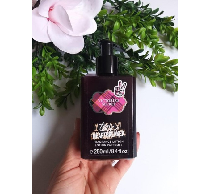 Victoria's Secret Tease Heartbreaker Body Fragrance Lotion, 250 ml Парфумованій лосьйон для тела